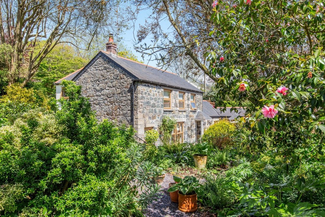 House in Mullion, England 4 - 18040629