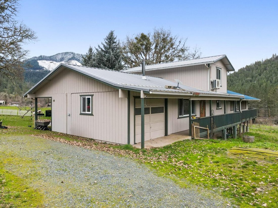 House in Rogue River, Oregon, United States 2 - 18040559