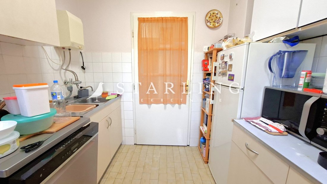 House in Mjesni odbor Centar, Sesvete, City of Zagreb 4 - 18047025