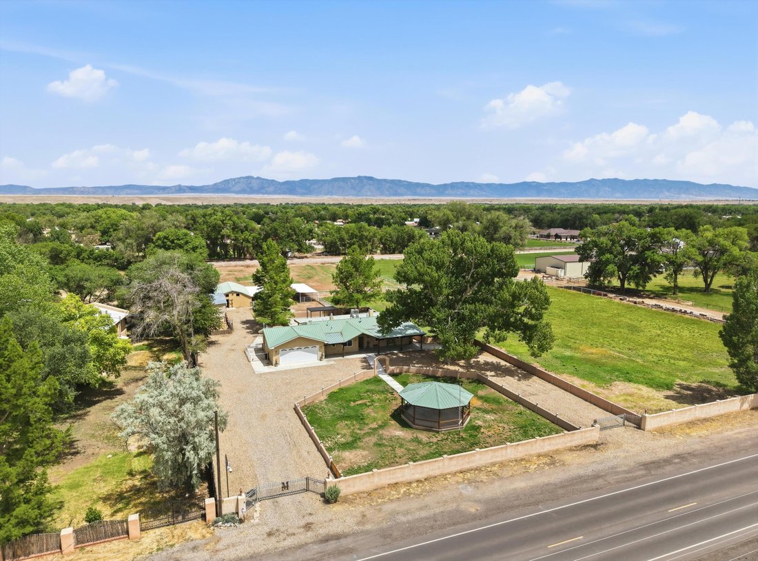 House in Bosque Farms, New Mexico, United States 2 - 18043869