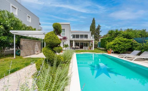 Villa in Les Paluds-Lauvert, Vallauris, France 1