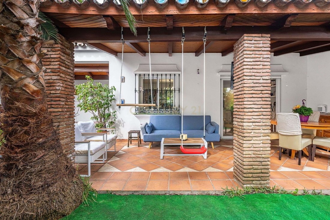 Villa in San Pedro de Alcantara, Andalusia, Spain 2 - 17332257