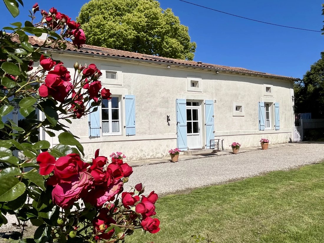 House in Aubeterre-sur-Dronne, Nouvelle-Aquitaine, France 2 - 18042440