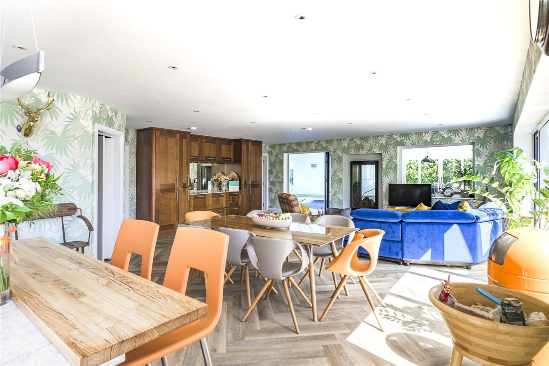 House in March, England 4 - 18044625