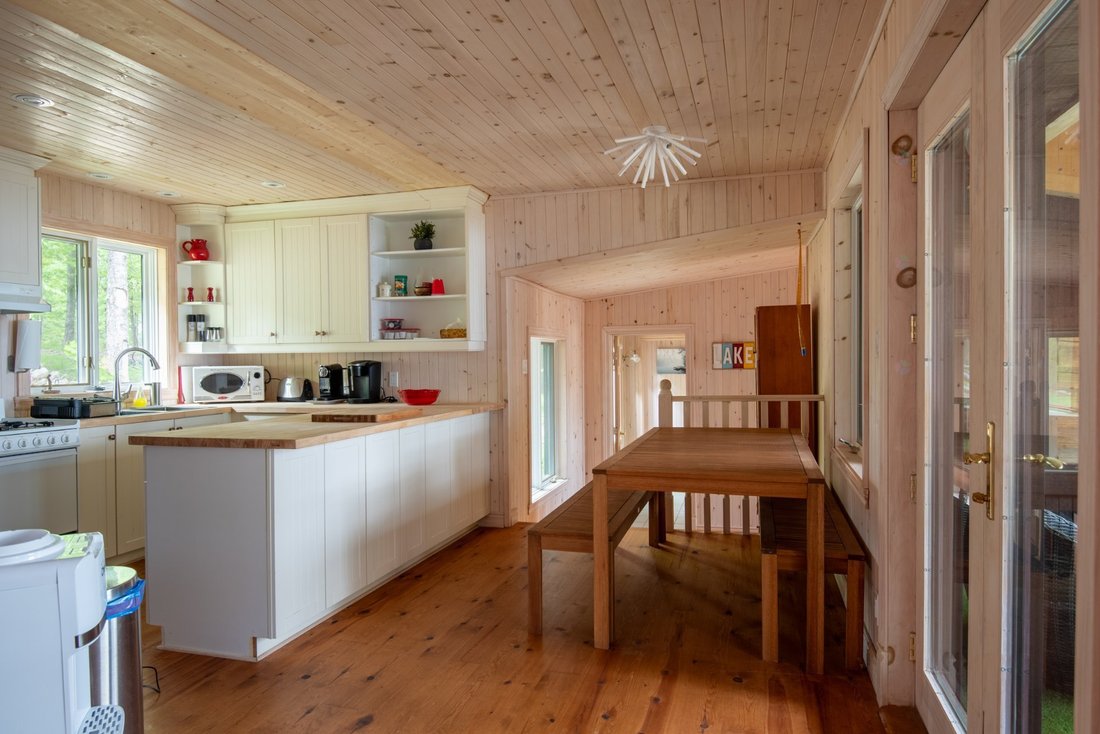 House in Mont-Tremblant, Quebec, Canada 5 - 18042699