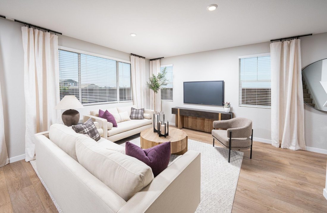 House in Elk Grove, California, United States 3 - 18045471