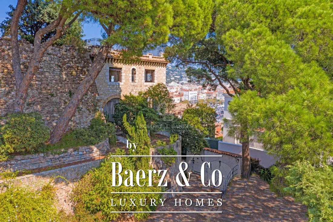 Villa in Cannes, Provence-Alpes-Côte d'Azur, France 2 - 14439139
