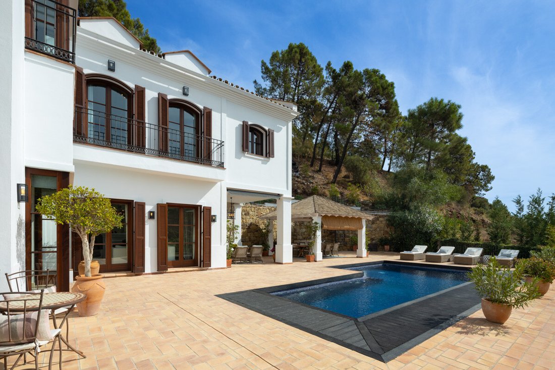 Villa in El Madroñal, Benahavis, Spain 2 - 18036151