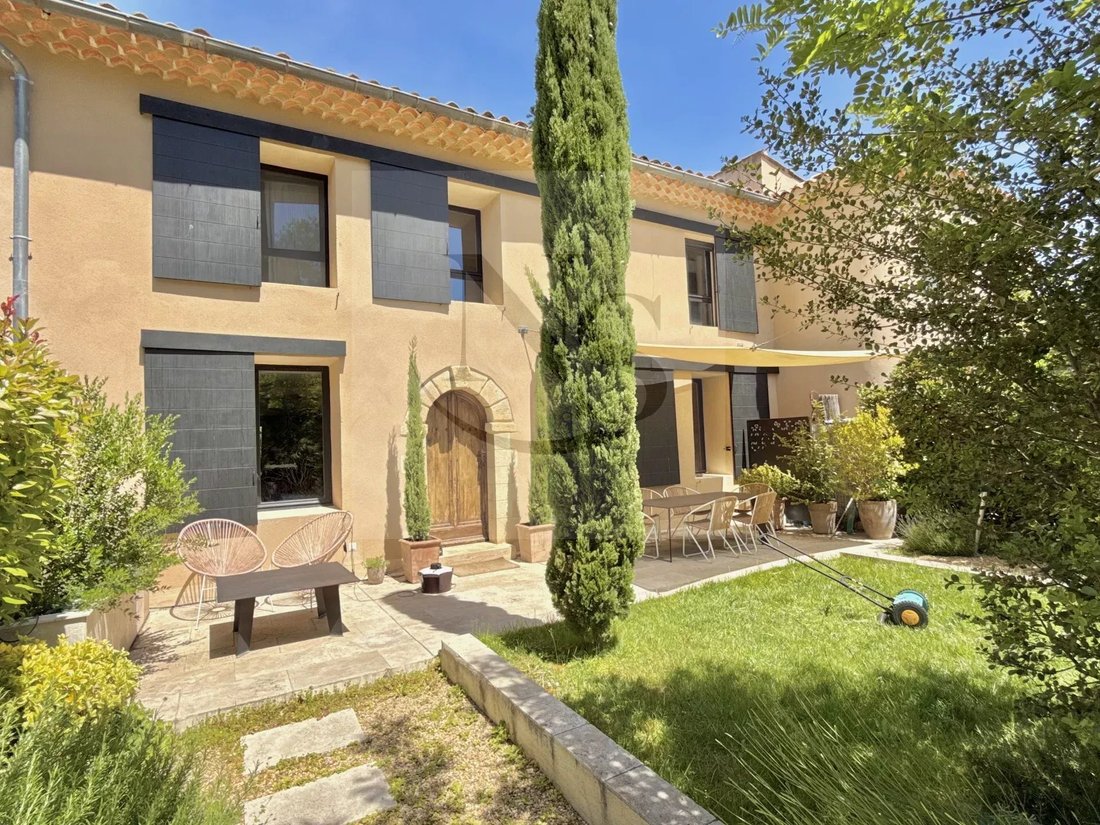Villa in Le Tholonet, Provence-Alpes-Côte d'Azur, France 1 - 18047281