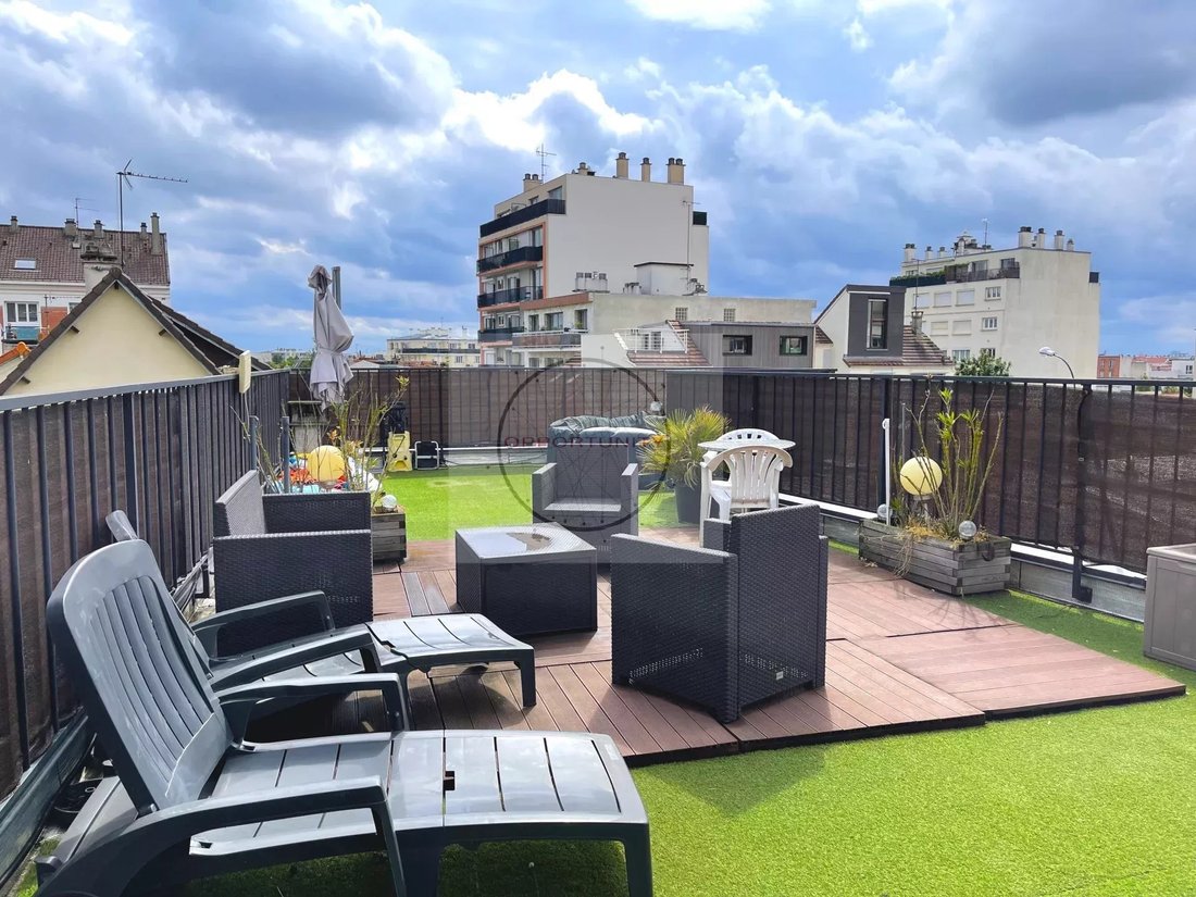 House in Vincennes, Ile-de-France, France 1 - 18042776