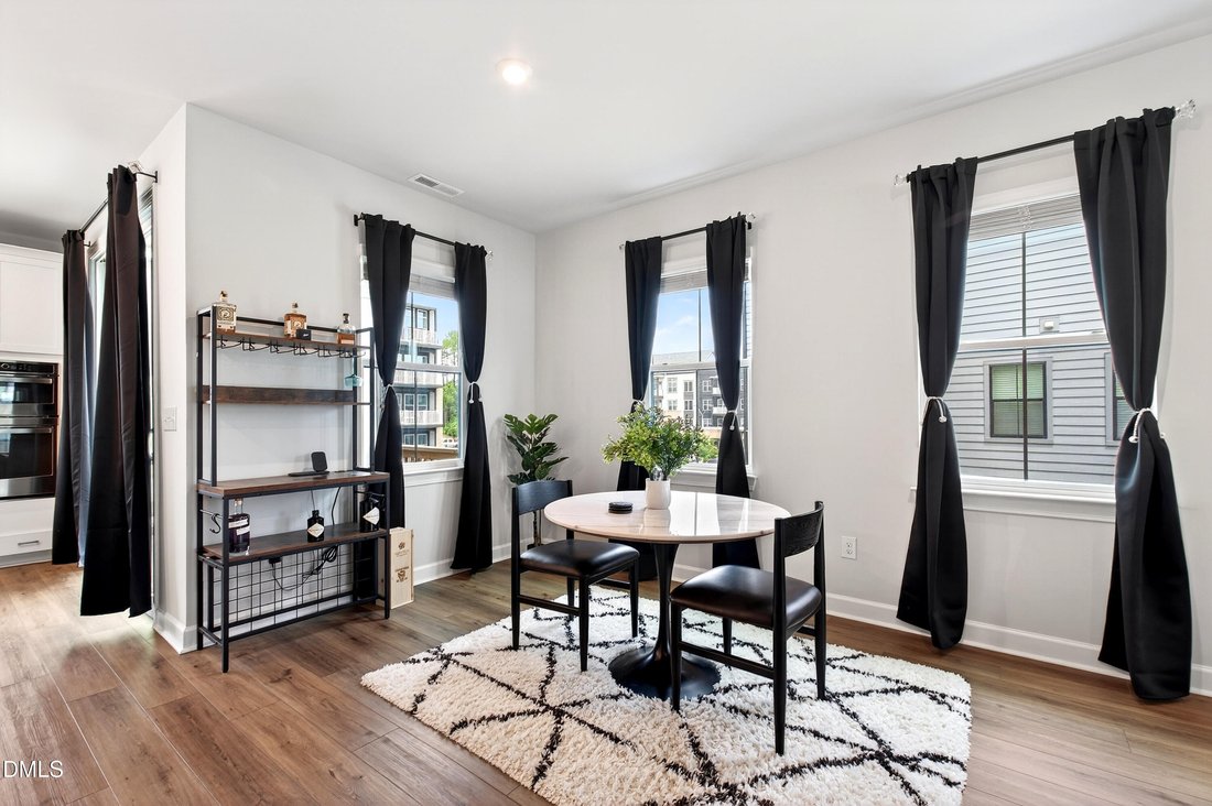 Townhouse in Raleigh, North Carolina, United States 2 - 18036331