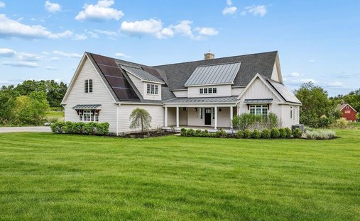 House in Bedford, New Hampshire, United States 1