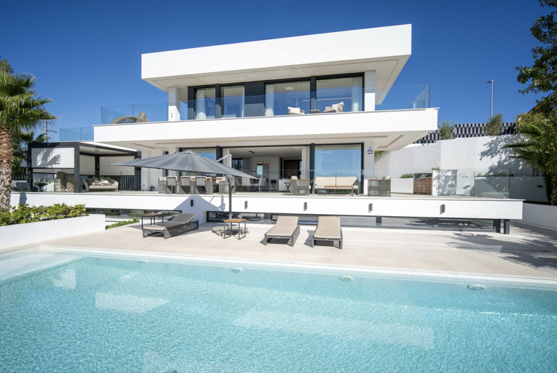 Villa in Nueva Andalucia, Marbella, Spain 1 - 13565691