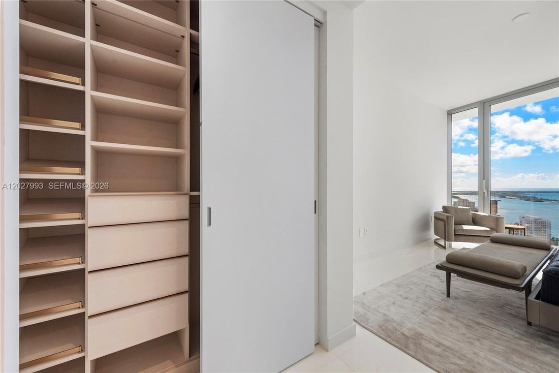 Condo in Miami, Florida, United States 3 - 18047888