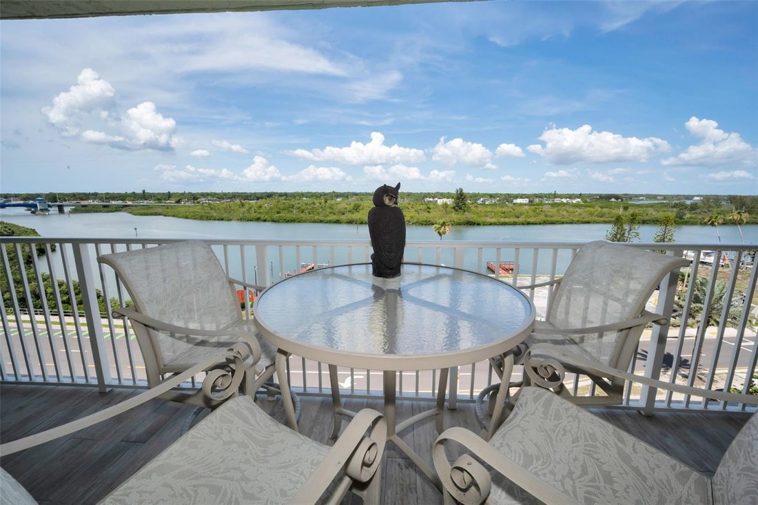 Condo in Indian Shores, Florida, United States 2 - 18046879