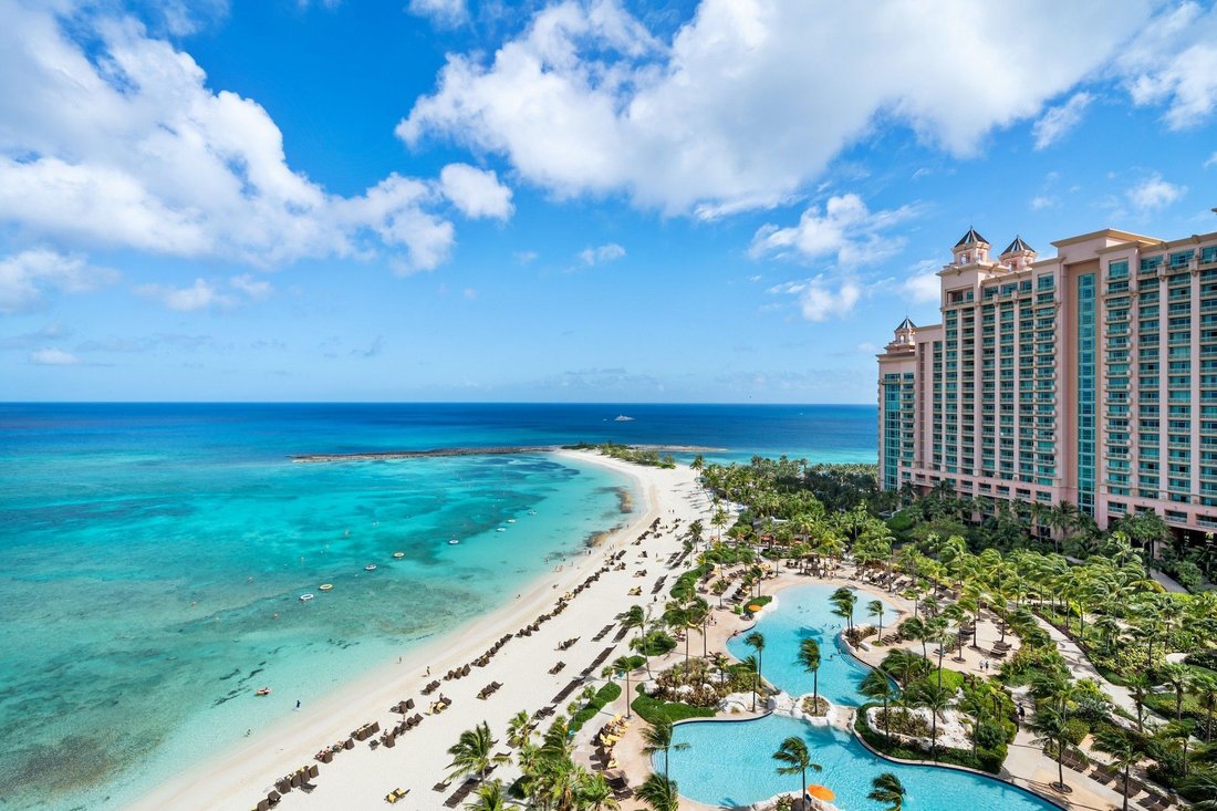 Condo in Paradise Island, New Providence, The Bahamas 2 - 18039965