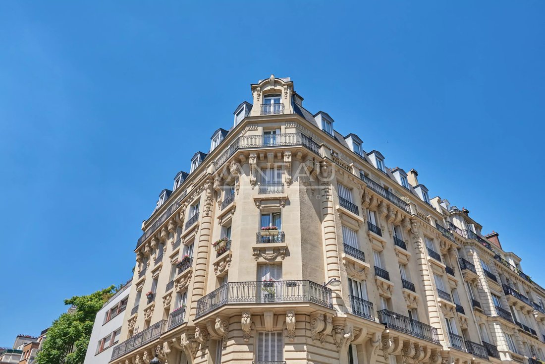 Apartment in Ecole Militaire, Paris 7e Arrondissement, Paris 1 - 18038423
