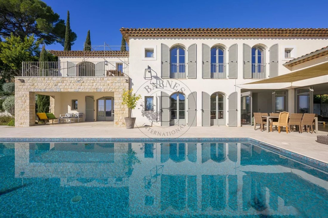Villa in Mougins, Provence-Alpes-Côte d'Azur, France 1 - 17154389