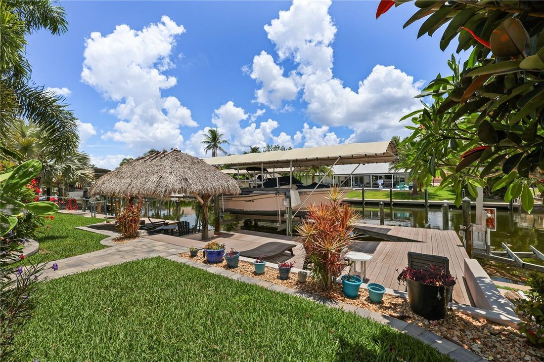 House in Cape Coral, Florida, United States 3 - 18045579