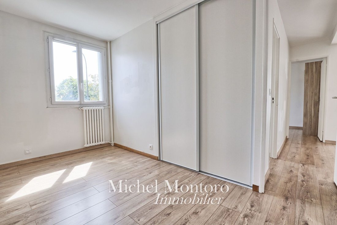 Apartment in Forêt, Saint-Germain-en-Laye, France 4 - 18041132