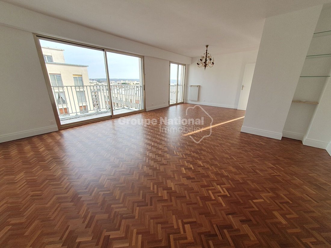 Apartment in Domaine National du Château, Versailles, France 1 - 18037535