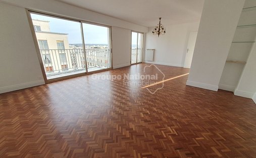 Apartment in Domaine National du Château, Versailles, France 1