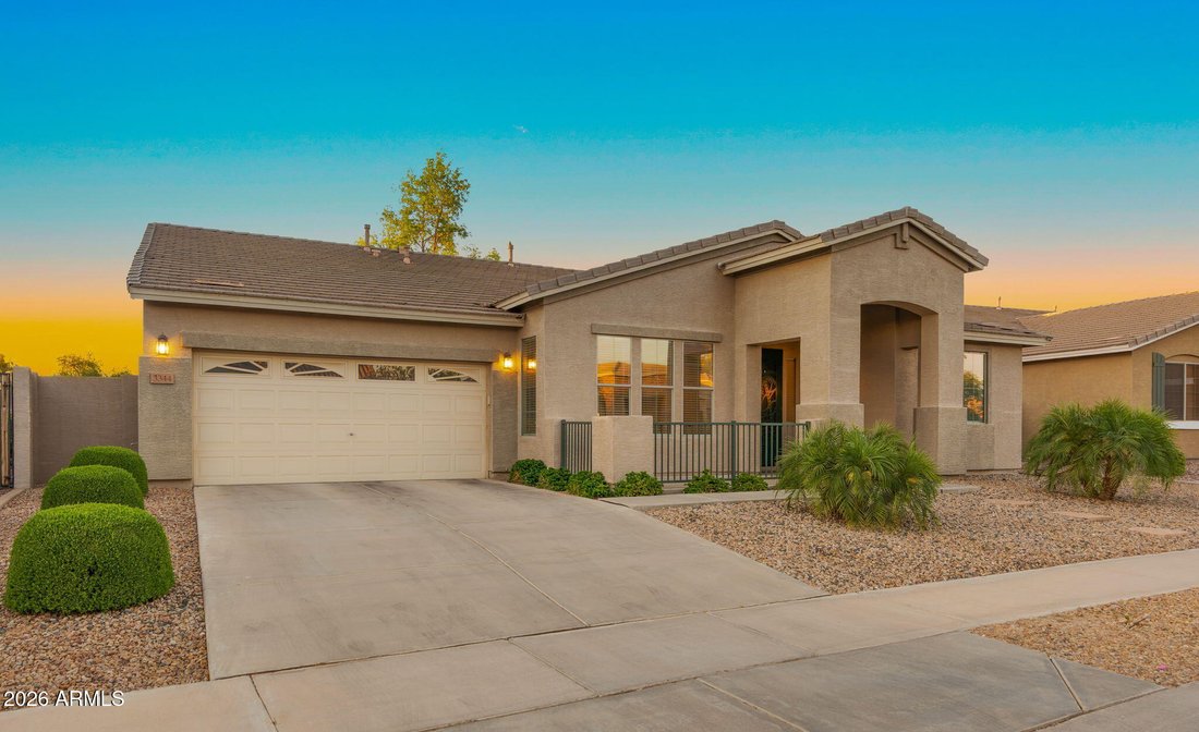 Gilbert, Arizona, United States 1 - 18035471