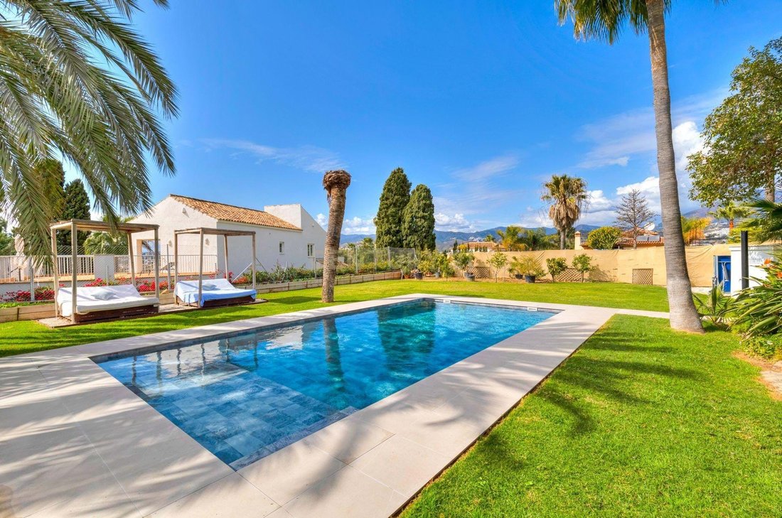 Villa in San Pedro de Alcantara, Andalusia, Spain 2 - 15522101