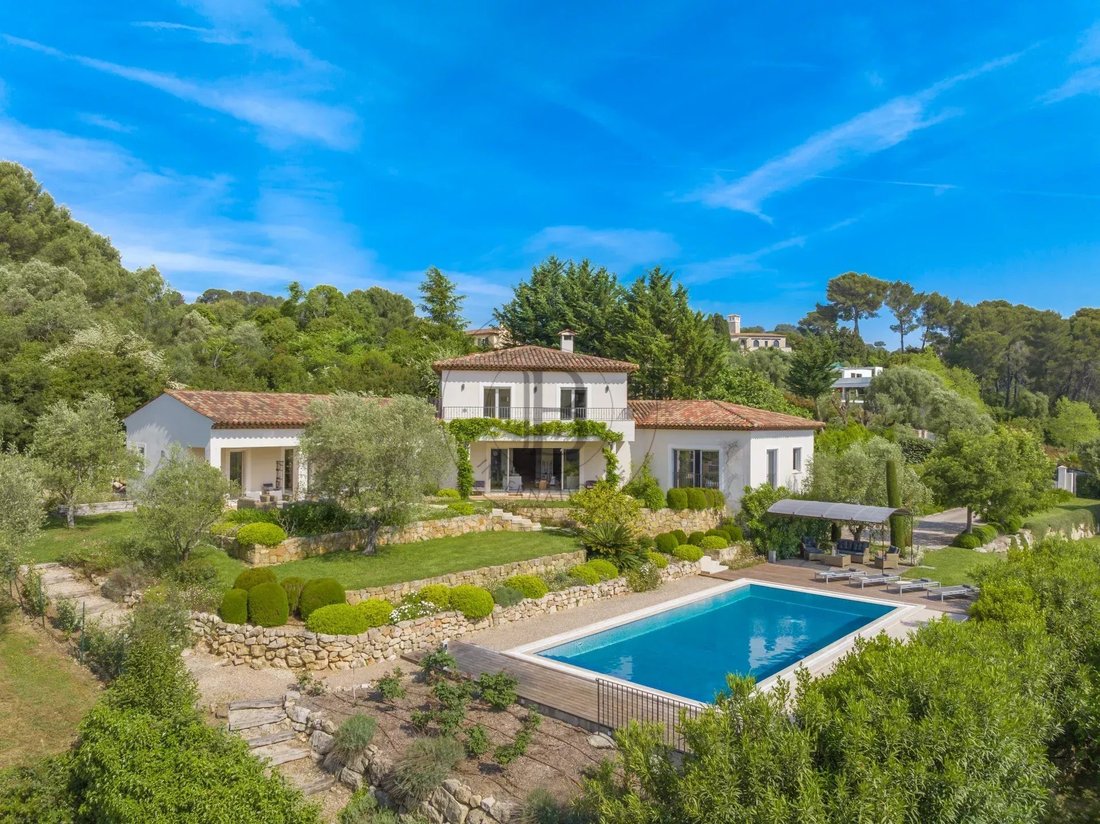 Villa in Mougins, Provence-Alpes-Côte d'Azur, France 1 - 17860877