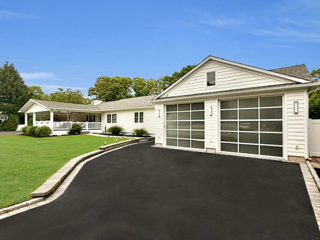 House in Shirley, New York, United States 2 - 18037542