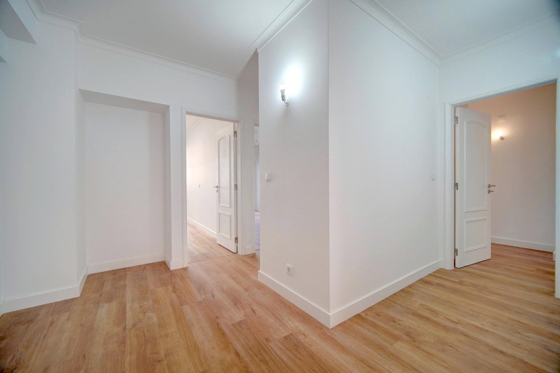 Apartment in Sao Domingos de Benfica, Lisbon, Portugal 5 - 18044160