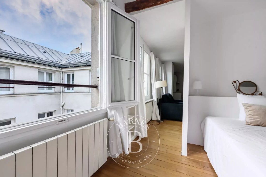 Apartment in Palais Royal, Paris 1er Arrondissement, Paris 5 - 18038229