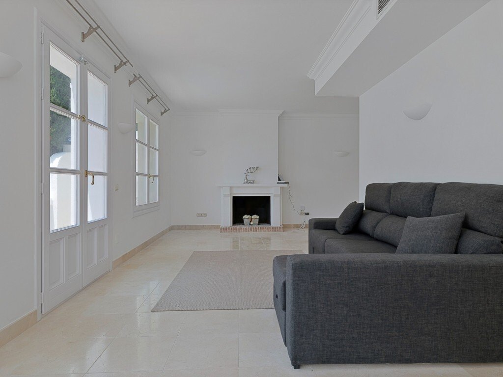 House in La Quinta, Benahavis, Andalusia 3 - 18048778