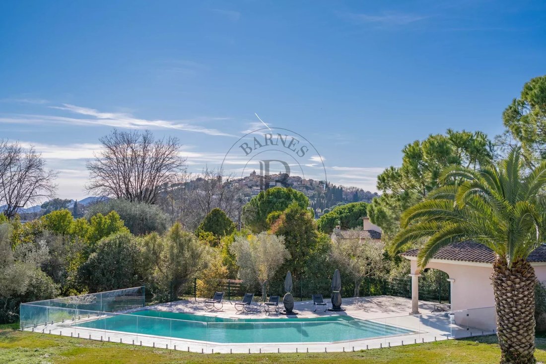 Villa in Mougins, Provence-Alpes-Côte d'Azur, France 3 - 17339720