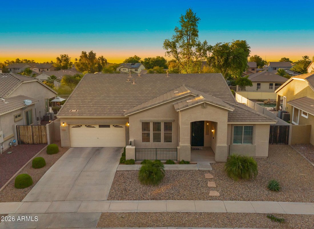 Gilbert, Arizona, United States 2 - 18035471