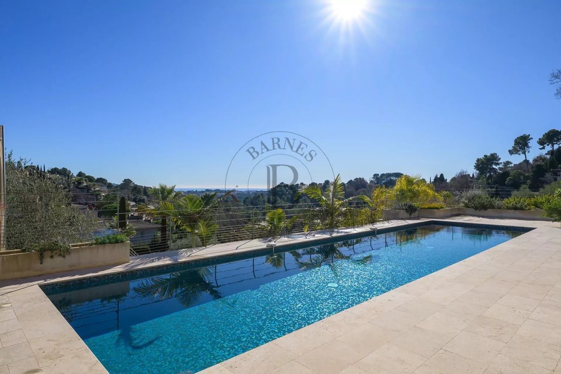 Villa in Mougins, Provence-Alpes-Côte d'Azur, France 3 - 17154389
