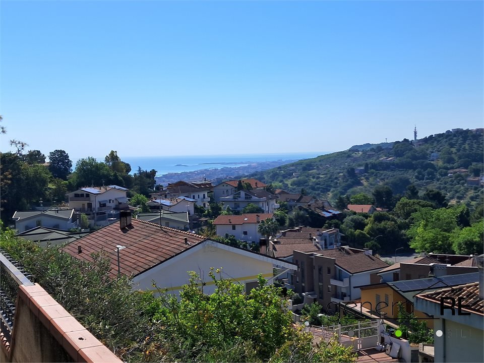 Villa in Montesilvano Colle-Via Alcide de Gasperi, Montesilvano, Abruzzo 3 - 18040168