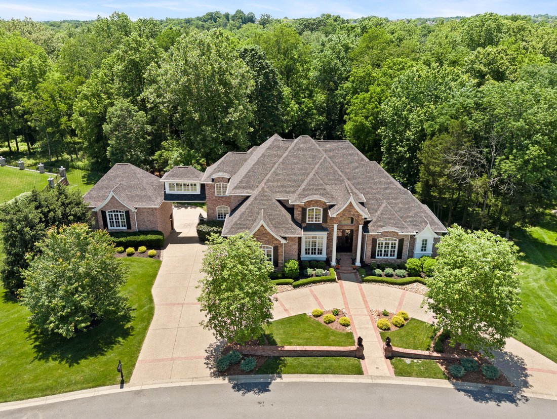 House in Watterson Park, Kentucky, United States 1 - 18039880
