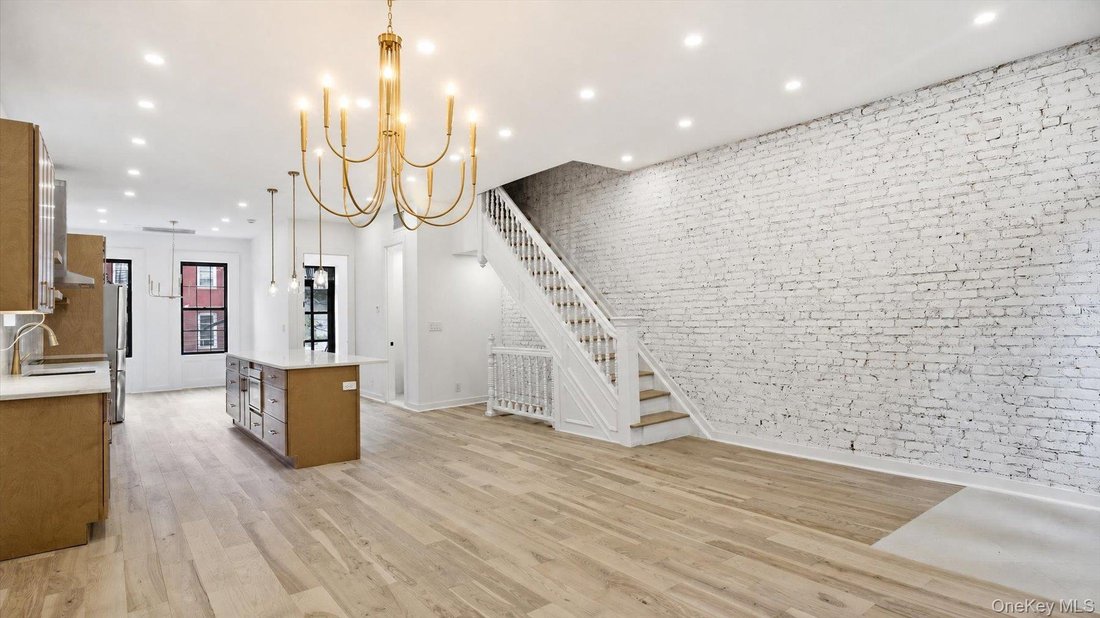 House in New York, New York, United States 2 - 18042461