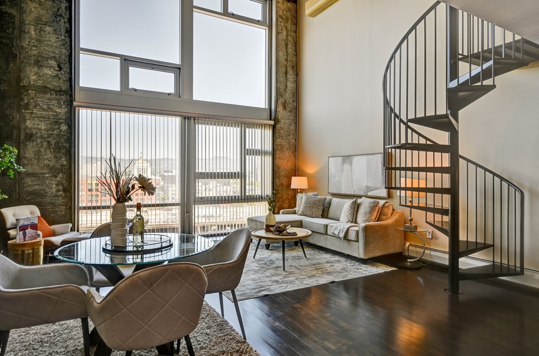 Condo in Oakland, California, United States 1 - 18045638