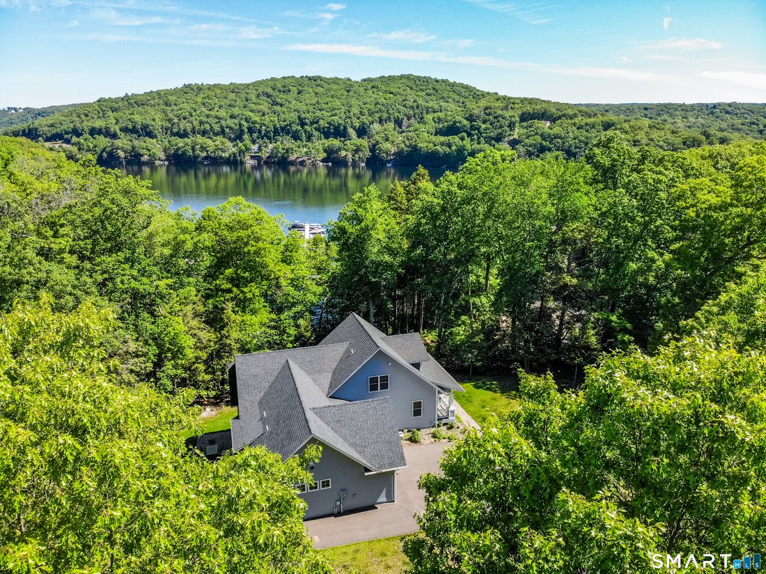 House in Monroe, Connecticut, United States 1 - 18036019