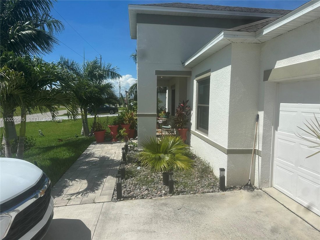 House in Cape Coral, Florida, United States 3 - 18016041