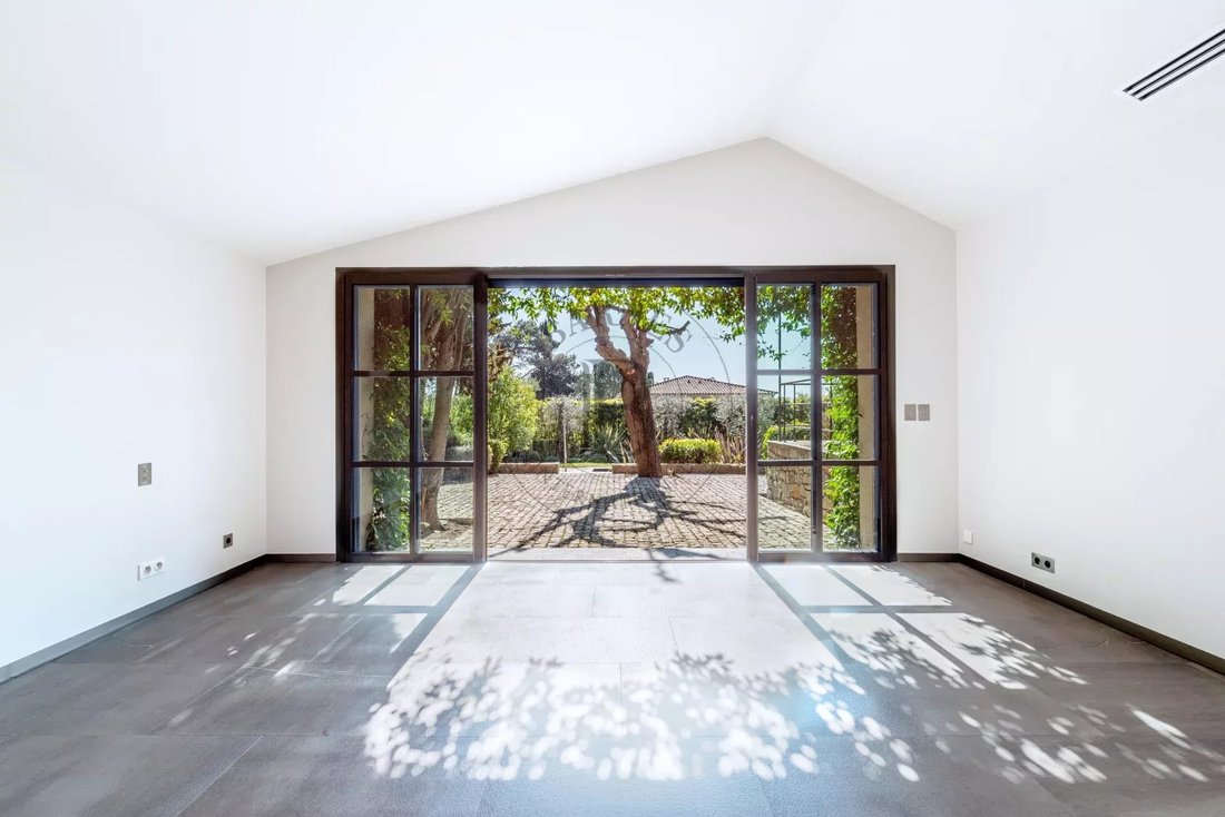 Villa in Mougins, Provence-Alpes-Côte d'Azur, France 5 - 17039104