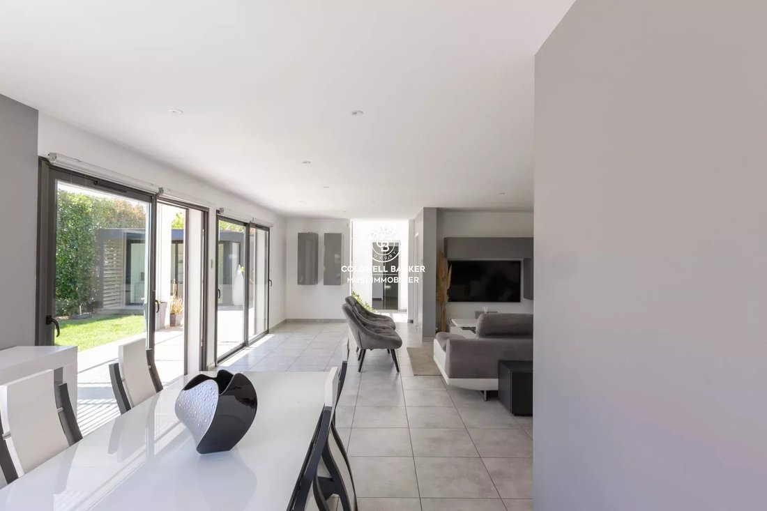 Villa in Villeneuve-de-la-Raho, Occitania, France 5 - 18038556