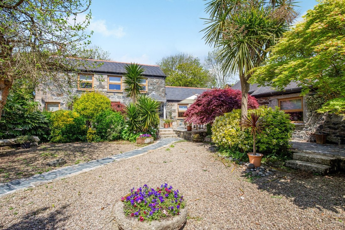 House in Mullion, England 2 - 18040629