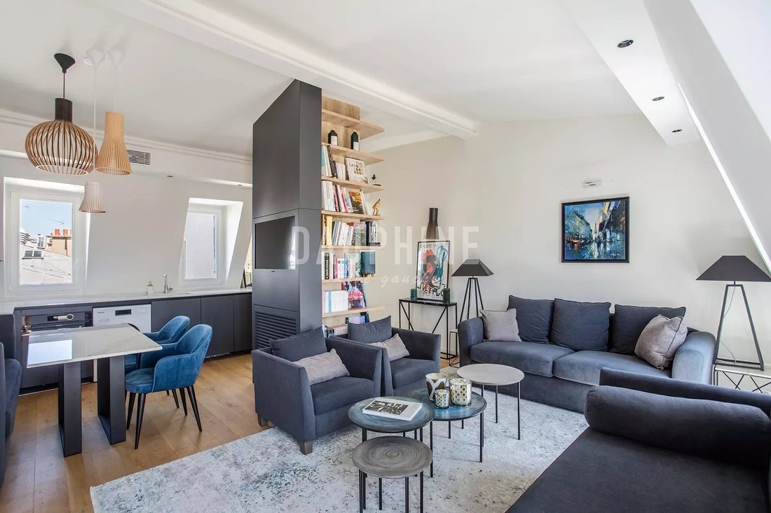 Apartment in Saint Thomas d'Aquin, Paris 7e Arrondissement, Paris 4 - 18047313