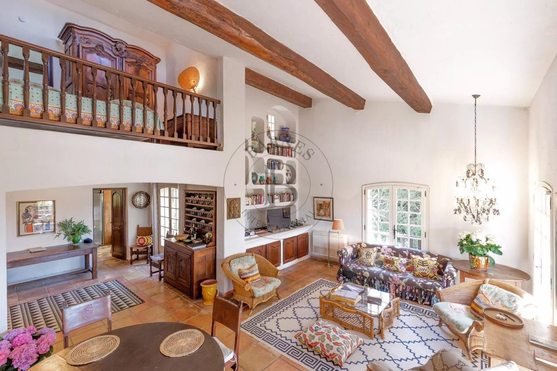 Villa in Mougins, Provence-Alpes-Côte d'Azur, France 2 - 17039113