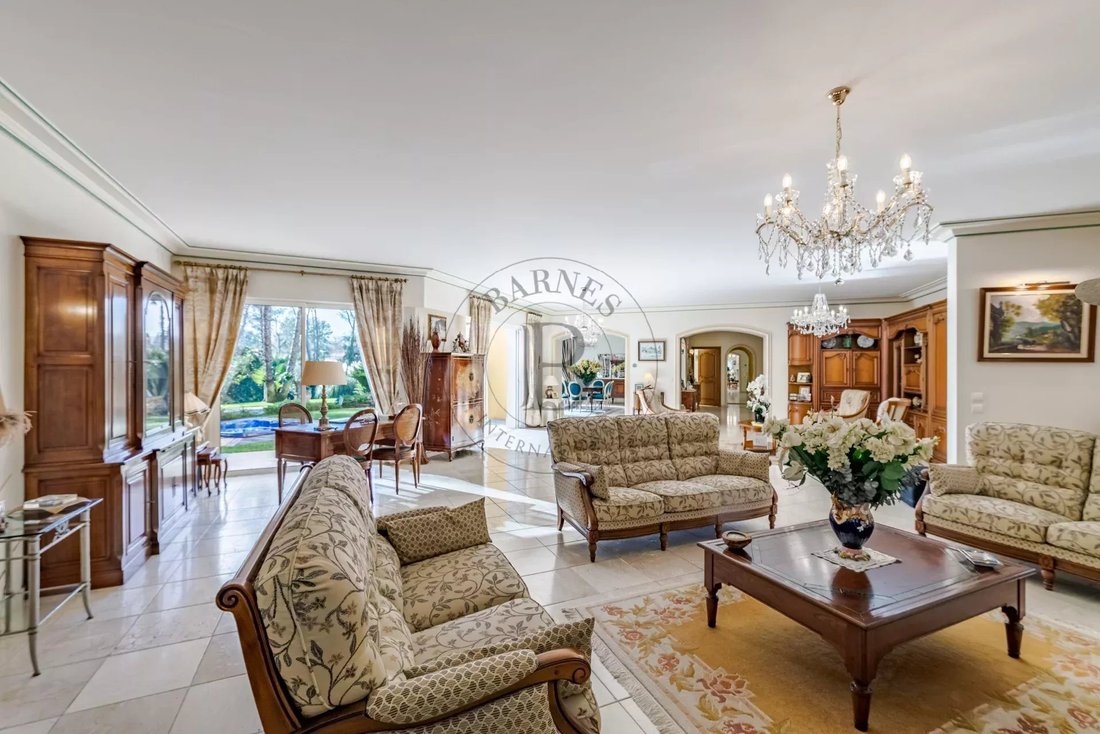 Villa in Mougins, Provence-Alpes-Côte d'Azur, France 4 - 17042836