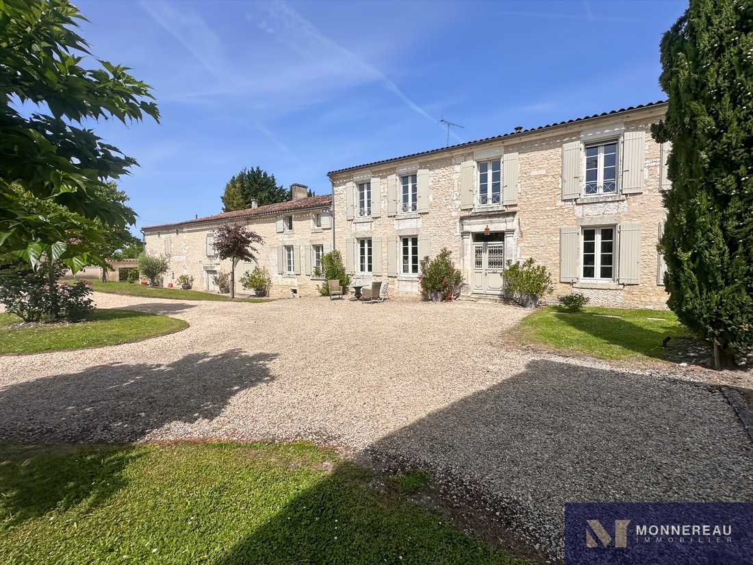Tenuta a Bellevigne, Nuova Aquitania, Francia 2 - 18040873