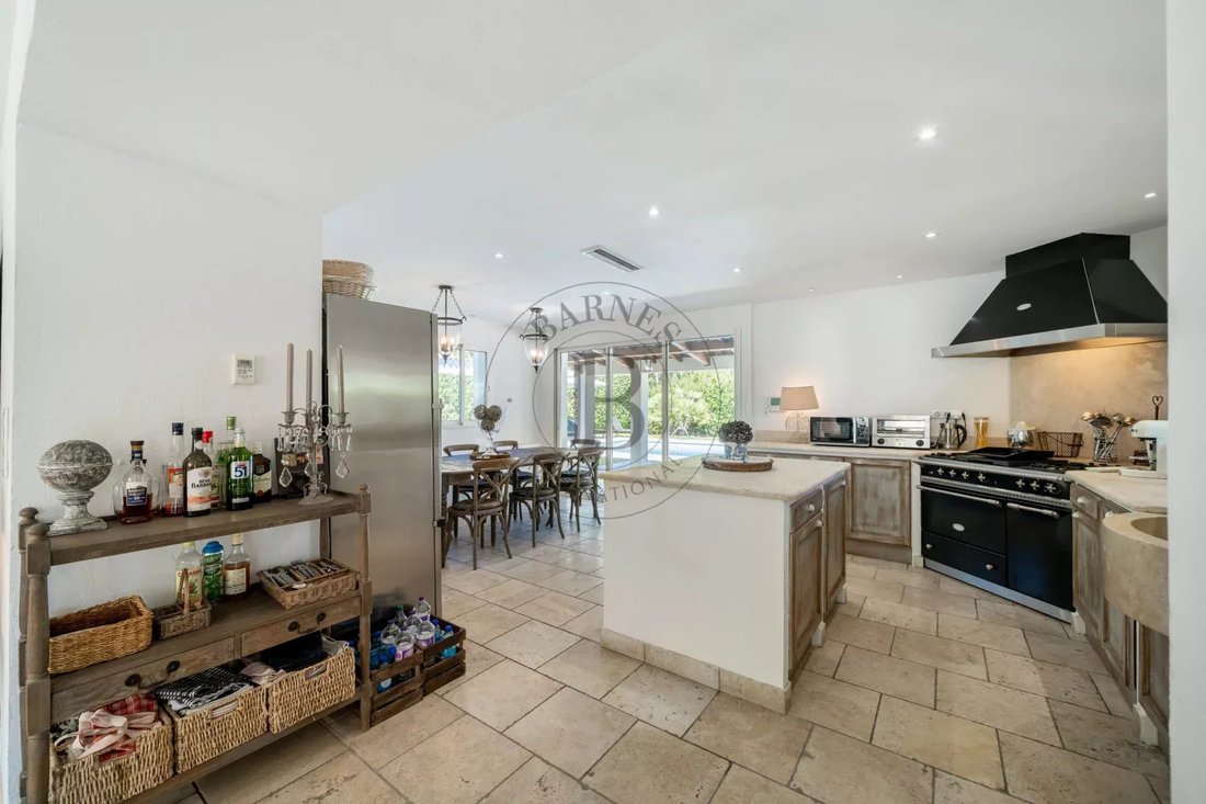 Villa in Mougins, Provence-Alpes-Côte d'Azur, France 3 - 17042832